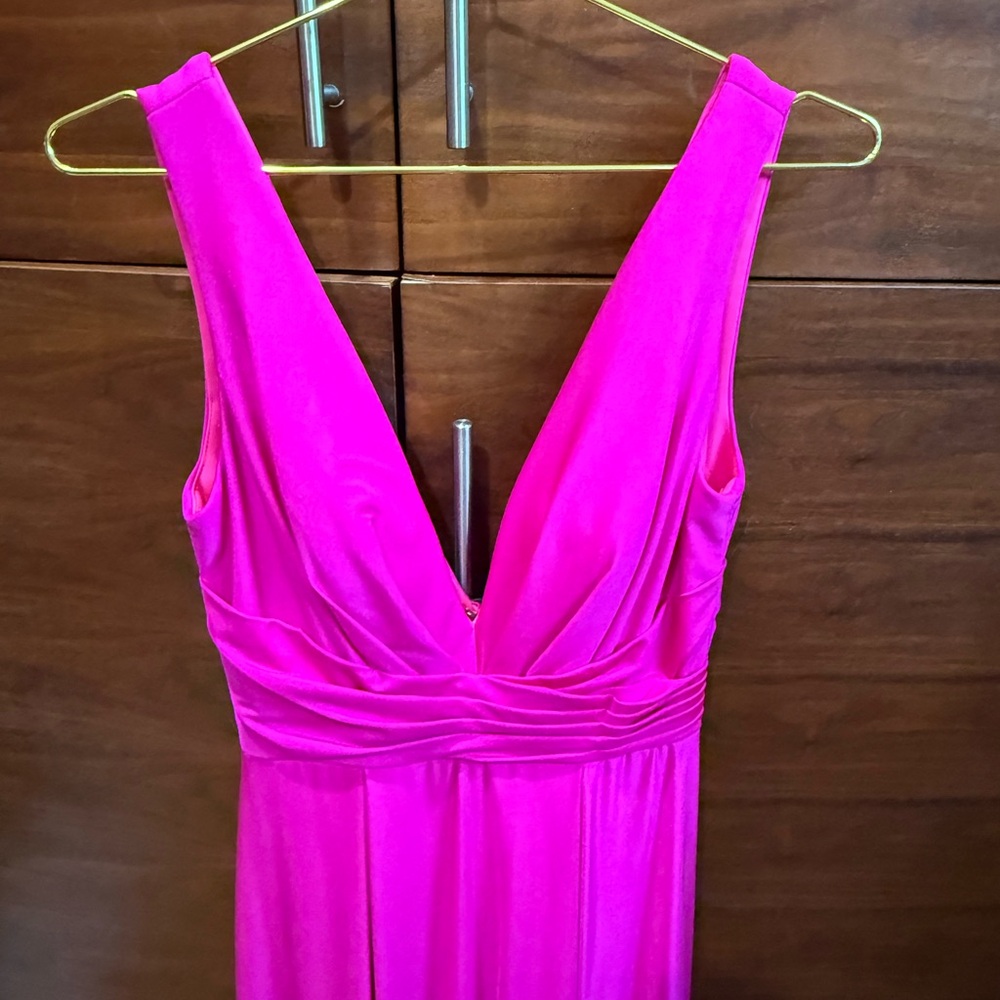 Mac Duggal V-Neck Fuchsia Evening Gown with High Slit size 2 NWT - Picture 7 of 10